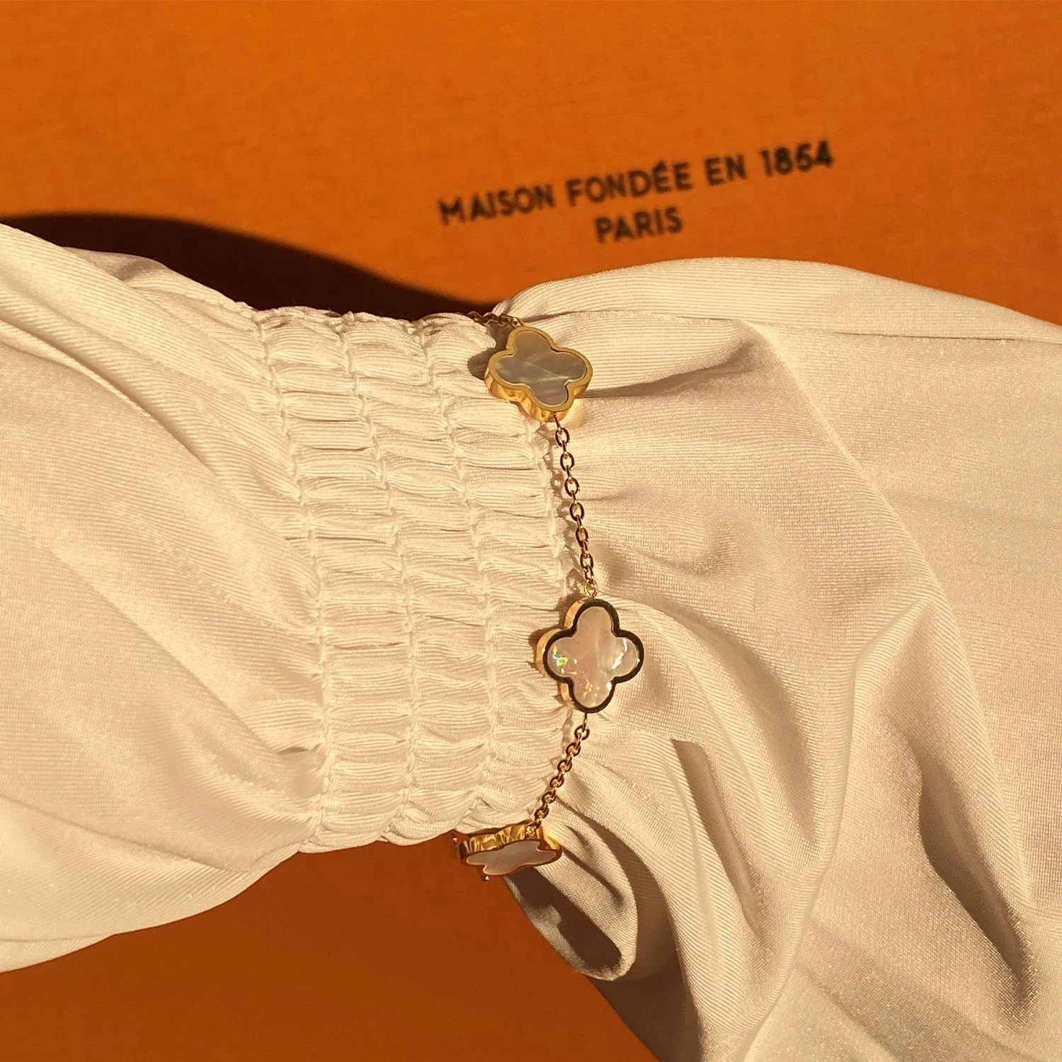 Clover Perlmutt Armband | 18K Vergoldet – Bild 3