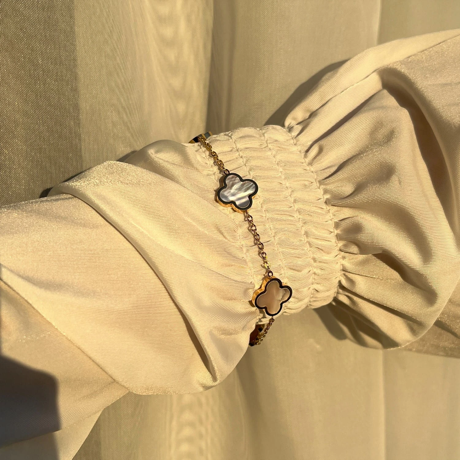 Clover Perlmutt Armband | 18K Vergoldet – Bild 4