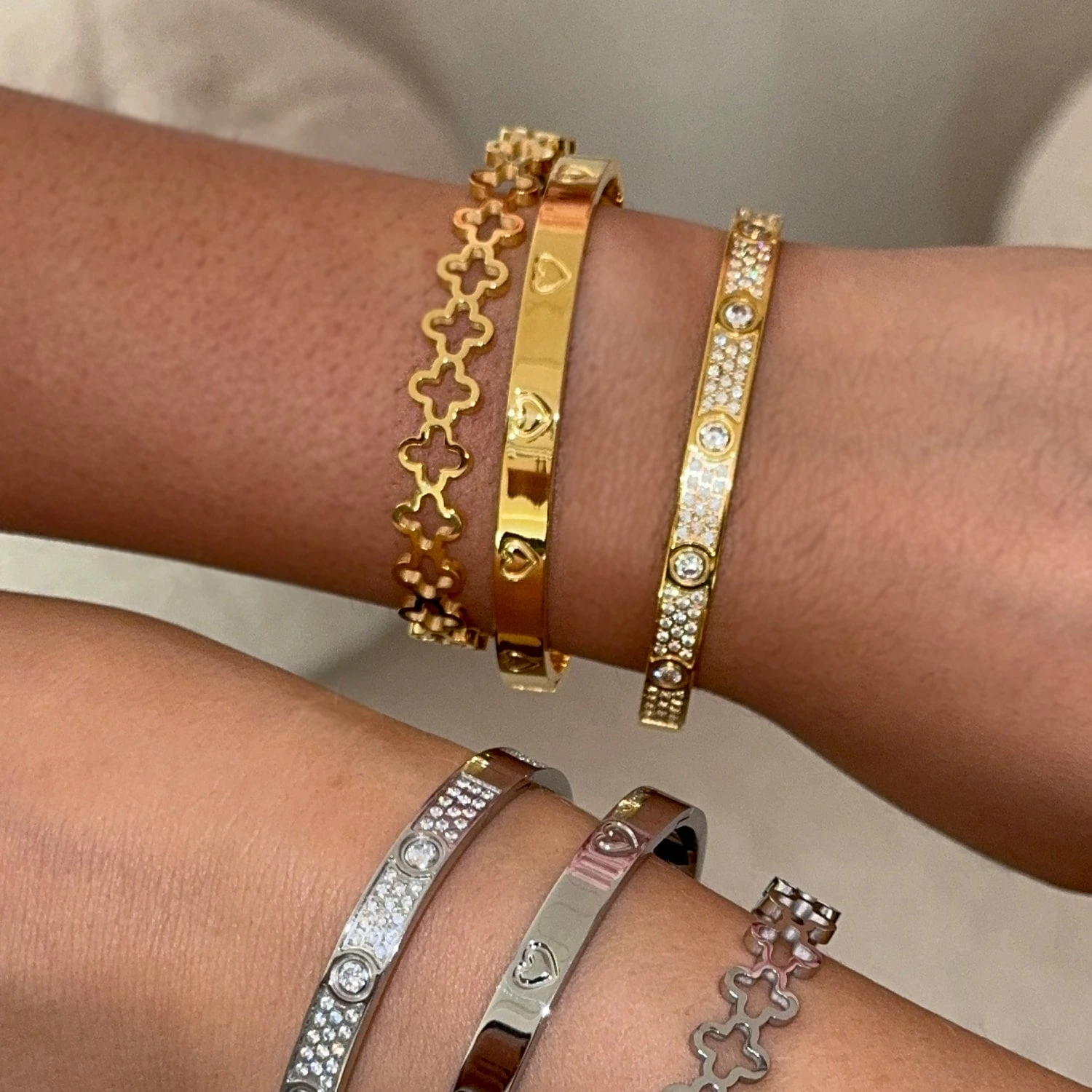 Endless Clover Armreif | 18K Vergoldet – Bild 2