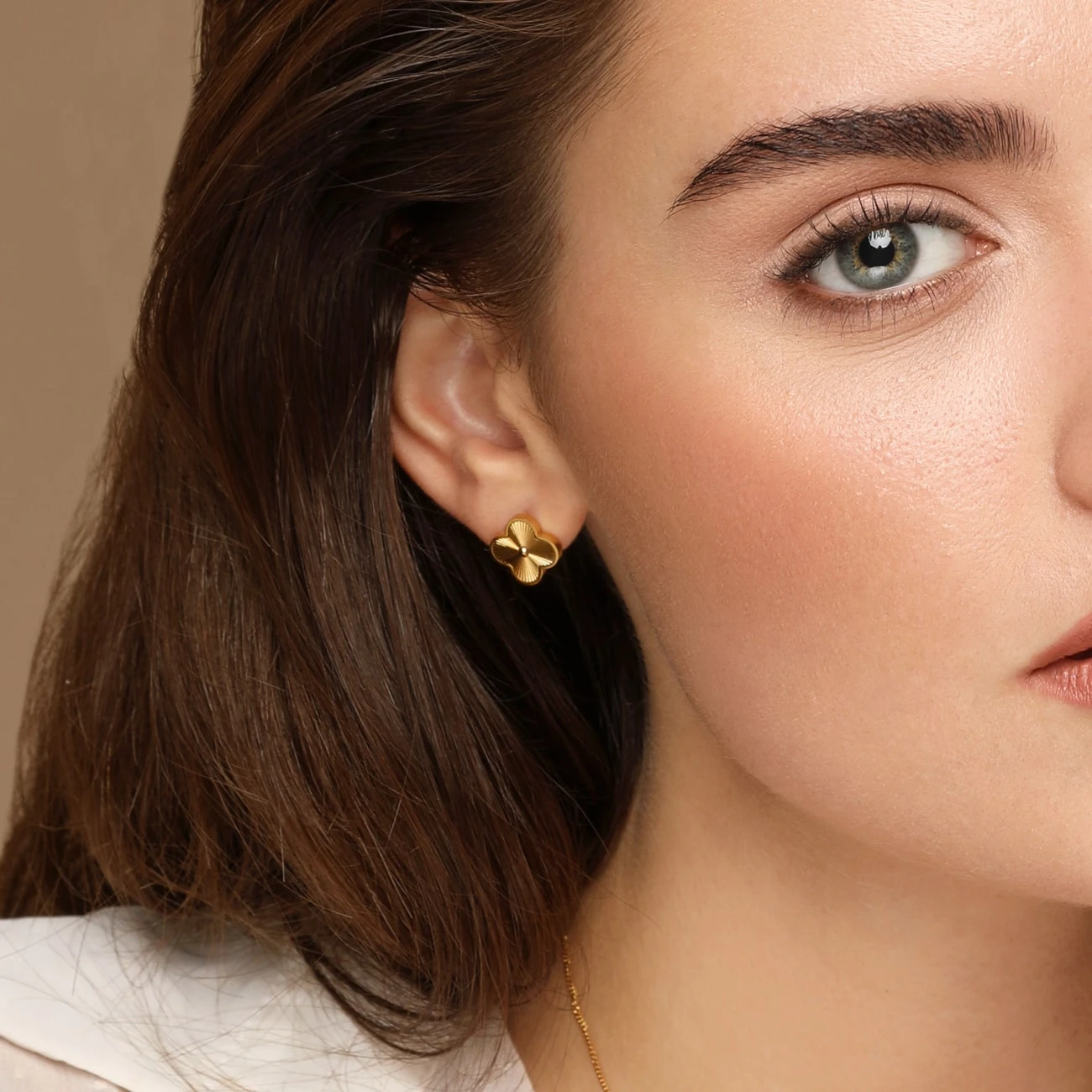 Shine Clover Ohrstecker | 18K Vergoldet â Bild 2