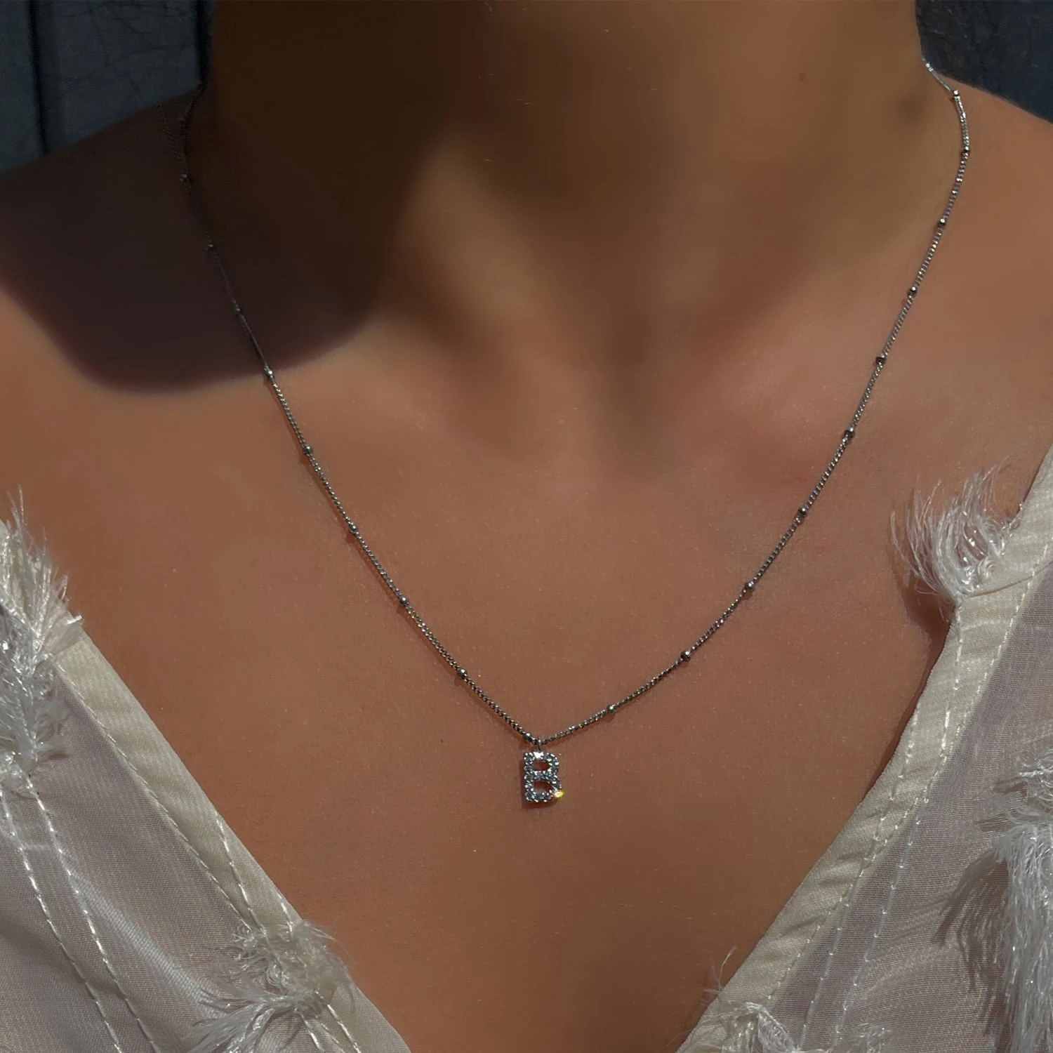 Dots Letter Halskette | 18K Vergoldet – Bild 2