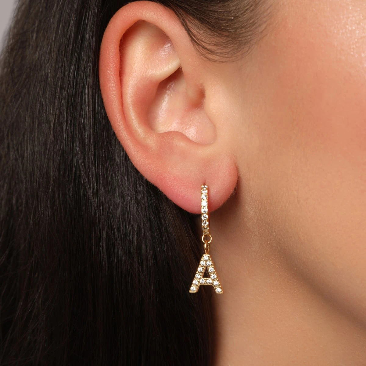 Letter Ohrring | 18K Vergoldet – Bild 2