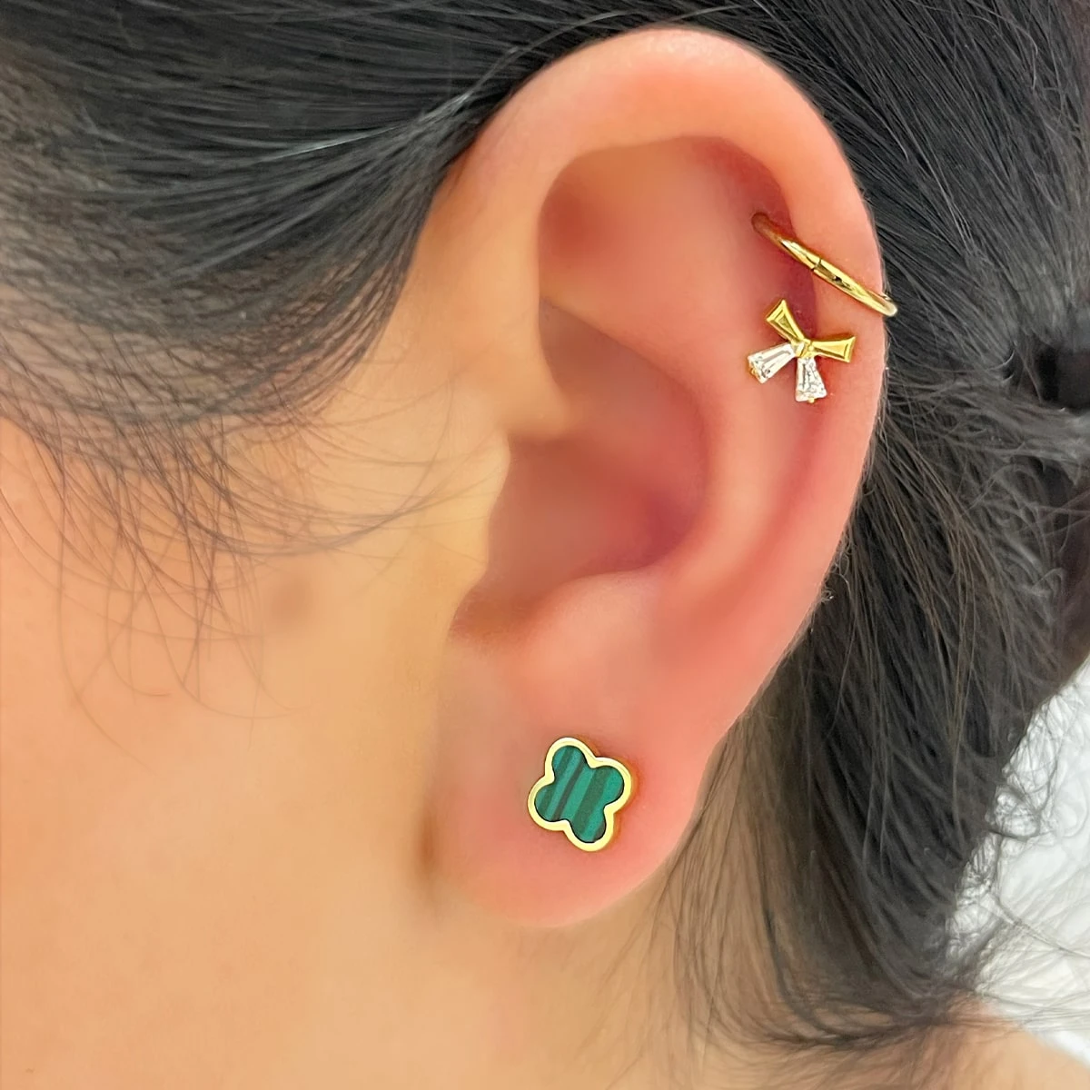 Green Clover Ohrstecker | 18K Vergoldet – Bild 2