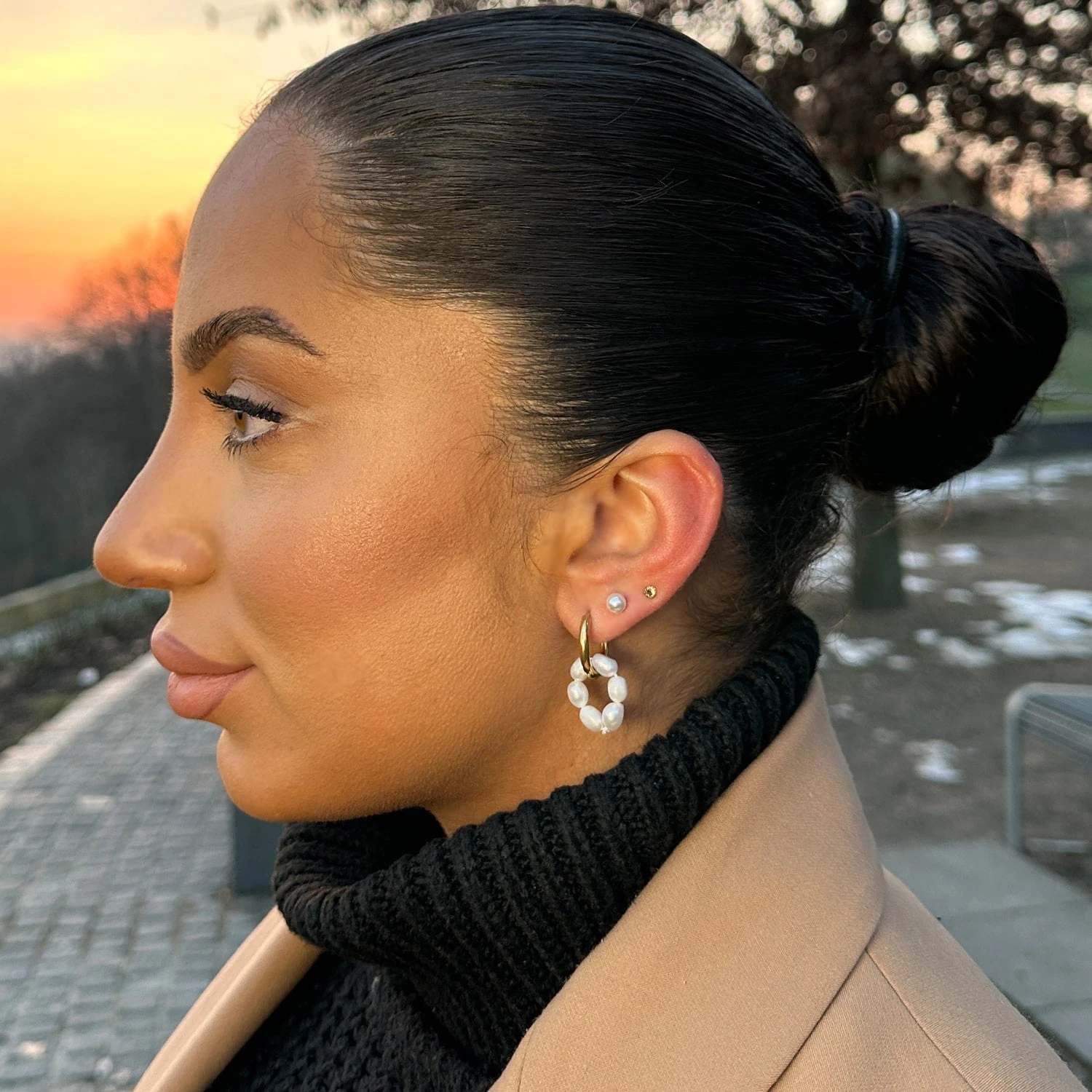 Pearl Circle Ohrringe | 18K Vergoldet – Bild 3