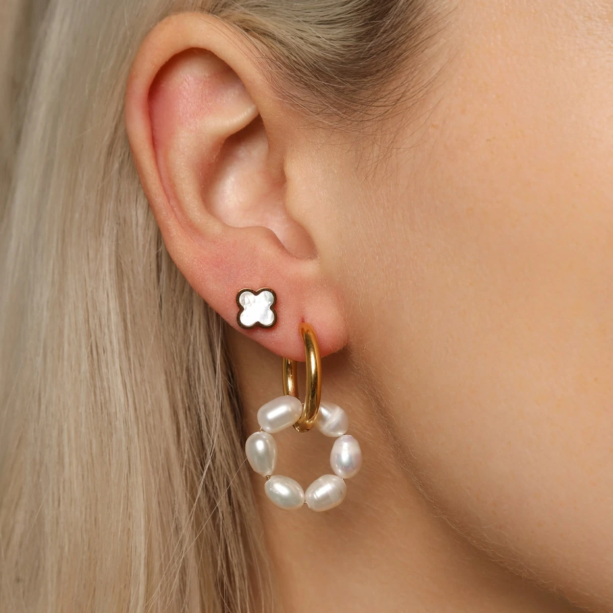 Pearl Circle Ohrringe | 18K Vergoldet – Bild 2