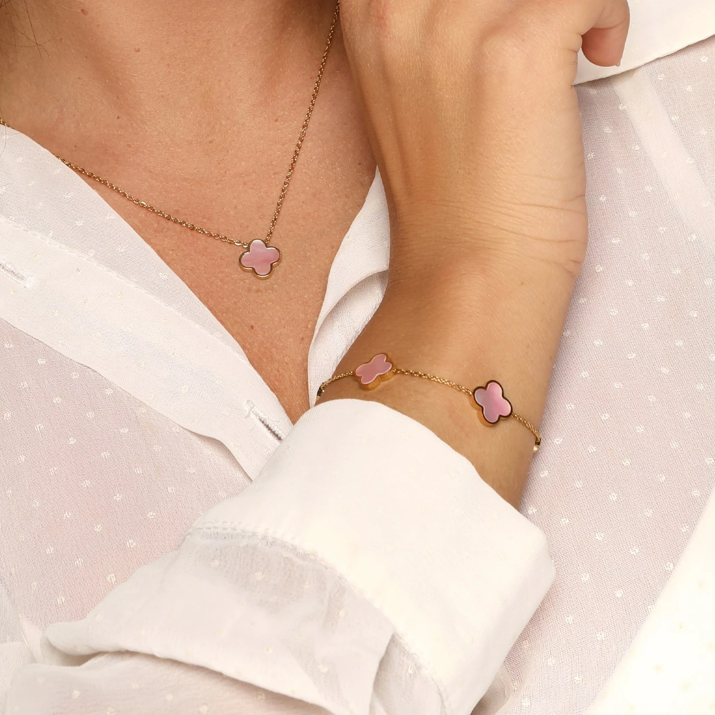 Rosa Perlmutt Clover Armband | 18K Vergoldet – Bild 2