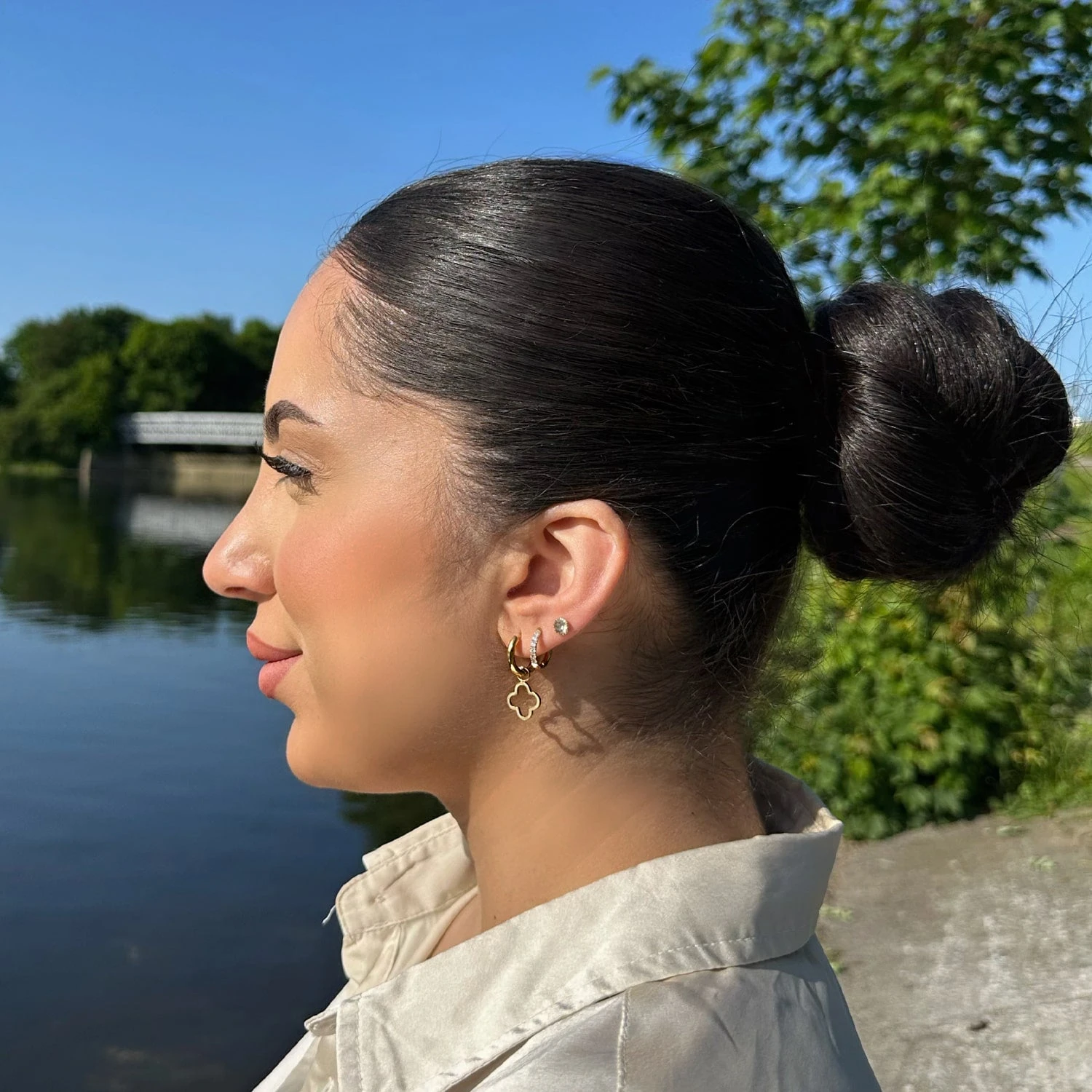 Simple Clover Ohrringe | 18K Vergoldet – Bild 3