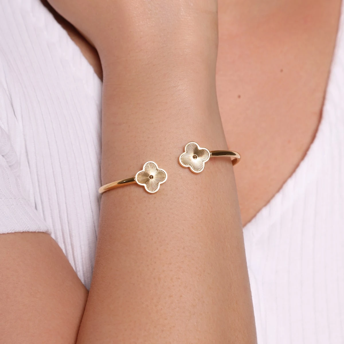 Twin Clover Armreif | 18K Vergoldet â Bild 2